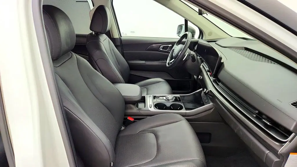 2026 Kia Carnival - $40,995