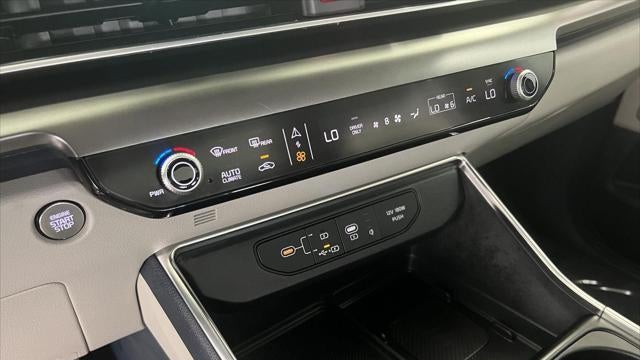 2025 Kia Carnival Hybrid SX