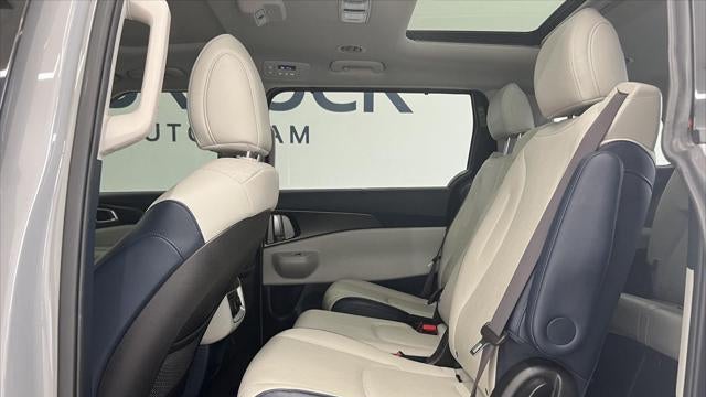 2025 Kia Carnival Hybrid SX