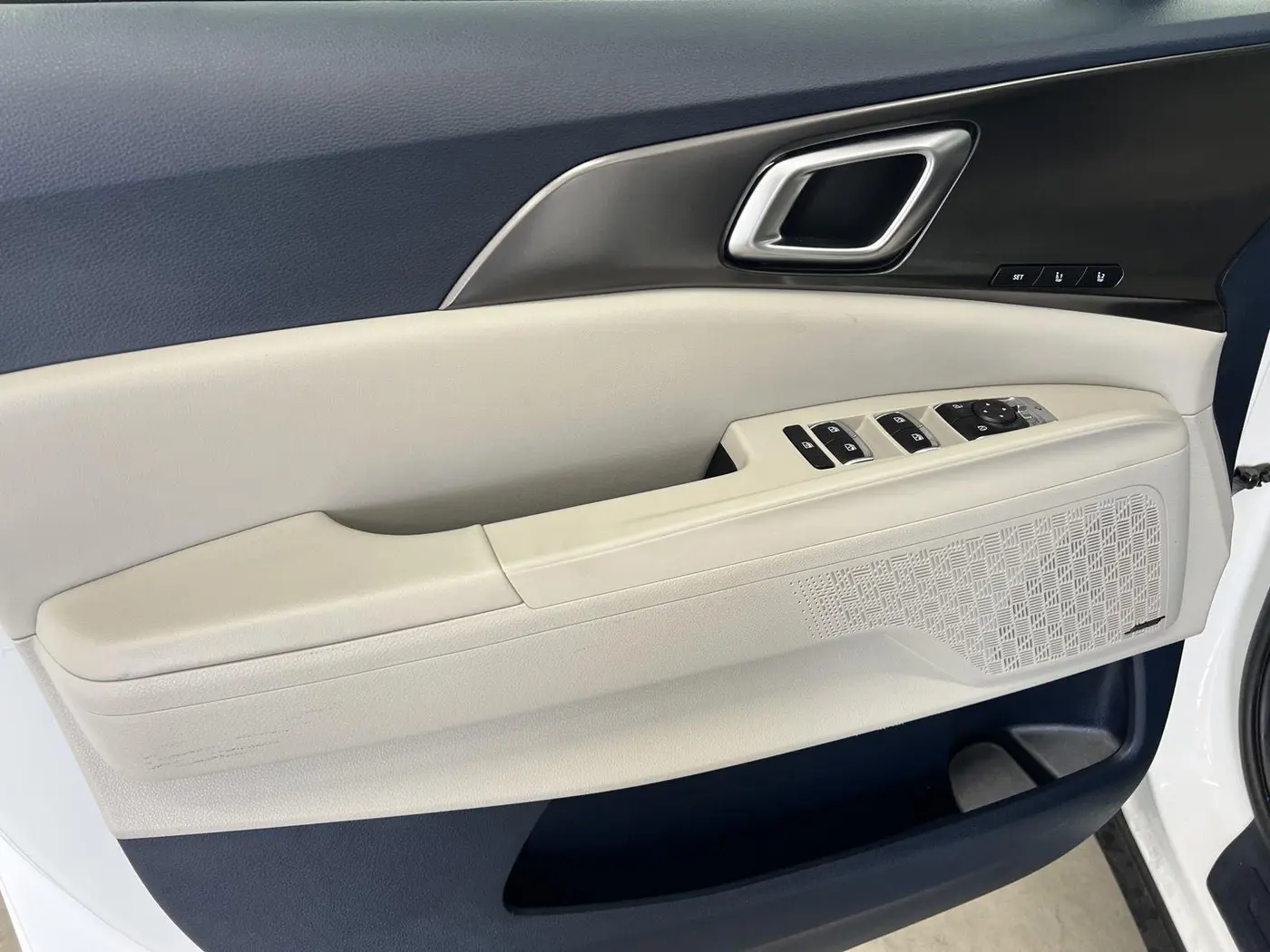 2026 Kia Carnival - $42,998