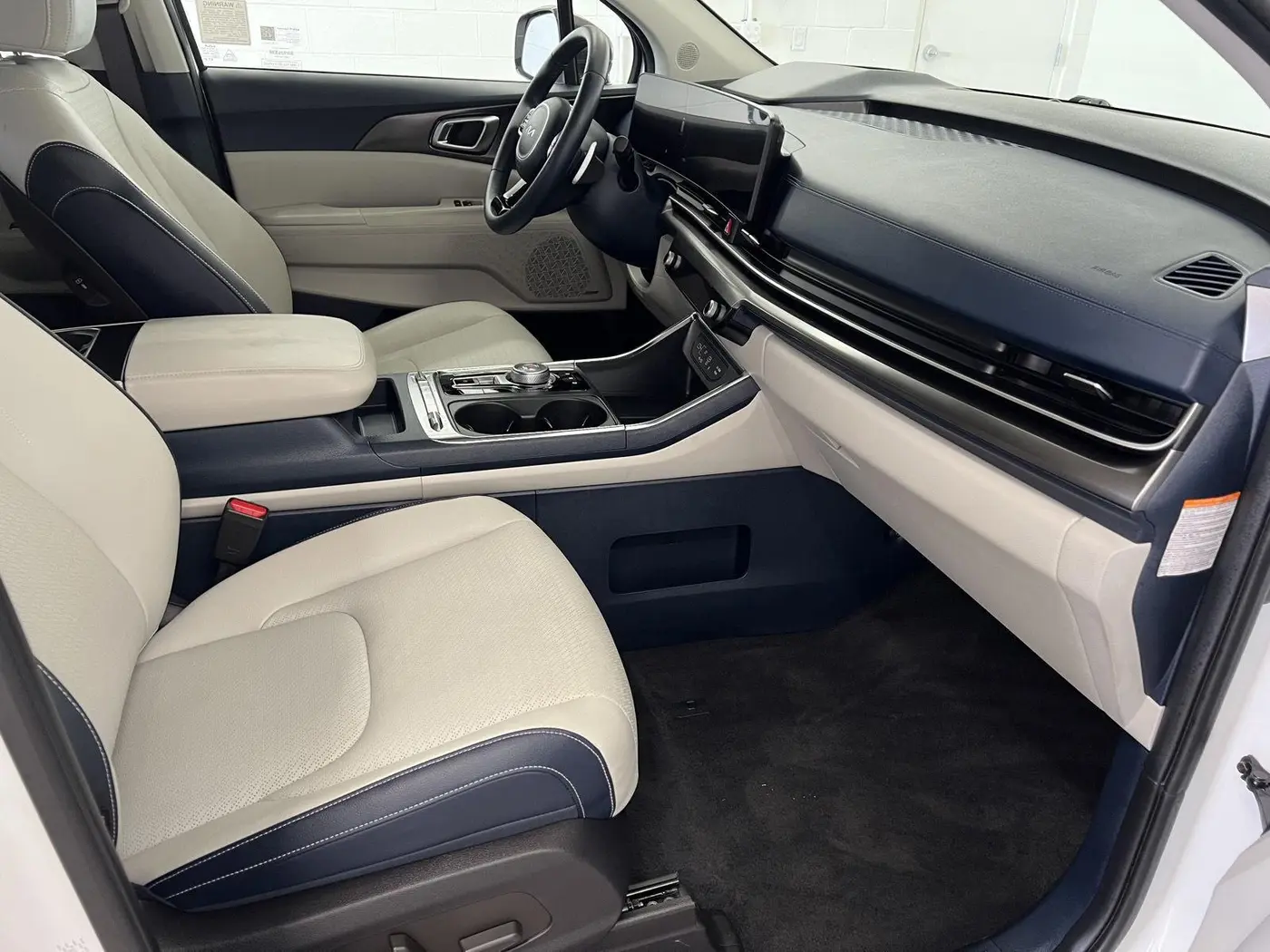 2026 Kia Carnival - $42,998