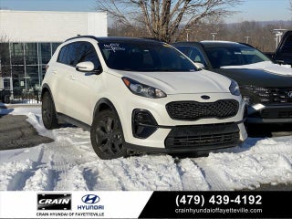 2022 Kia Sportage with Snow White Pearl Exterior