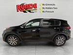2017 Sportage Thumbnail 3