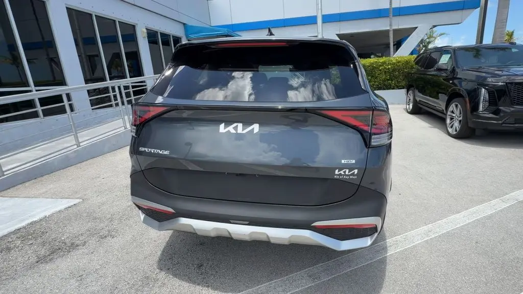 2025 Kia Sportage Hybrid LX