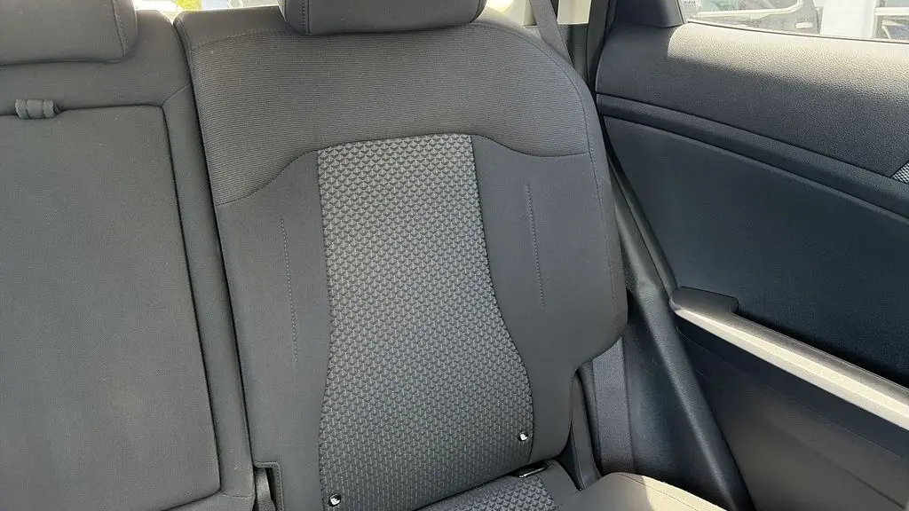 2025 Kia Sportage Hybrid LX