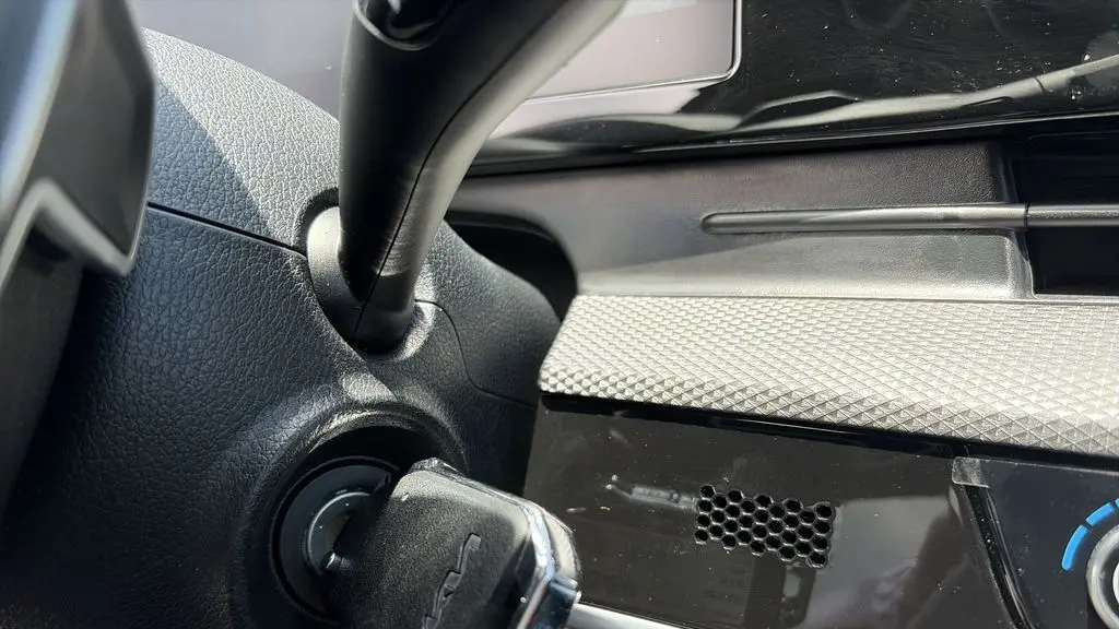 2025 Kia Sportage Hybrid LX