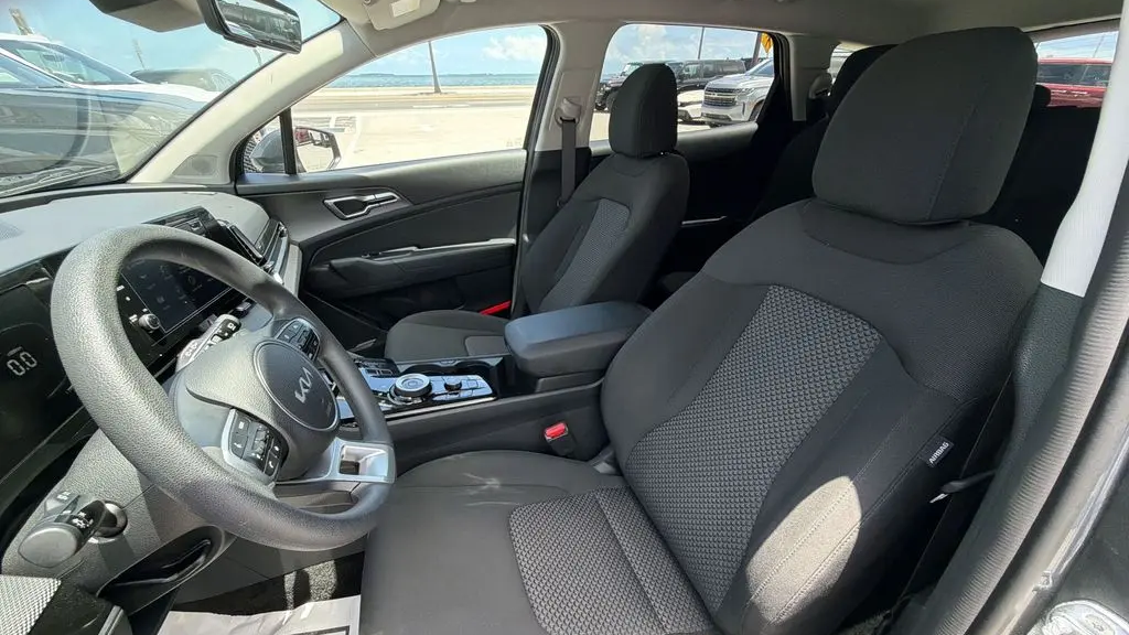 2025 Kia Sportage Hybrid LX