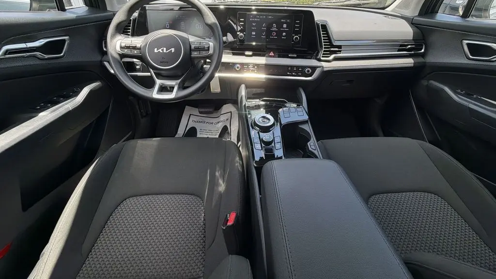 2025 Kia Sportage Hybrid LX