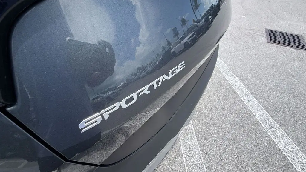 2025 Kia Sportage Hybrid LX