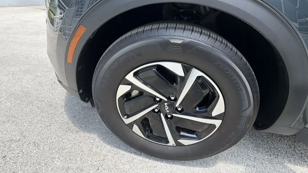 2025 Kia Sportage Hybrid LX