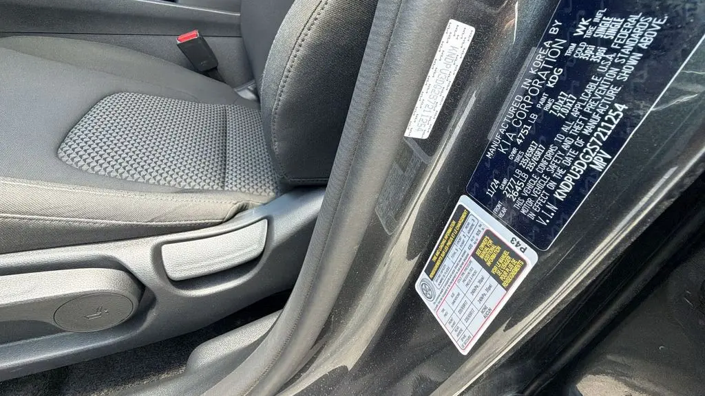 2025 Kia Sportage Hybrid LX
