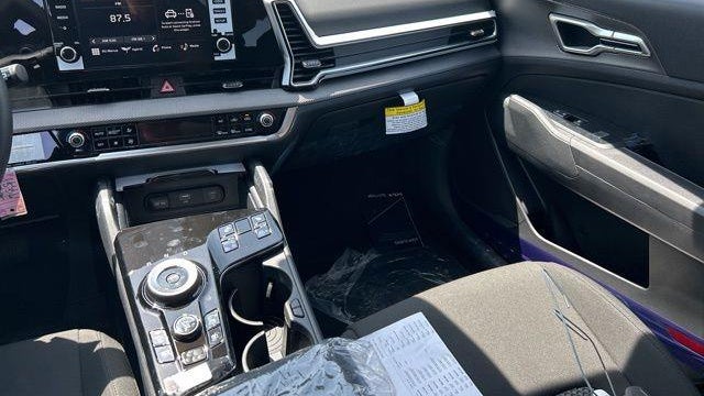 2024 Kia Sportage Hybrid LX