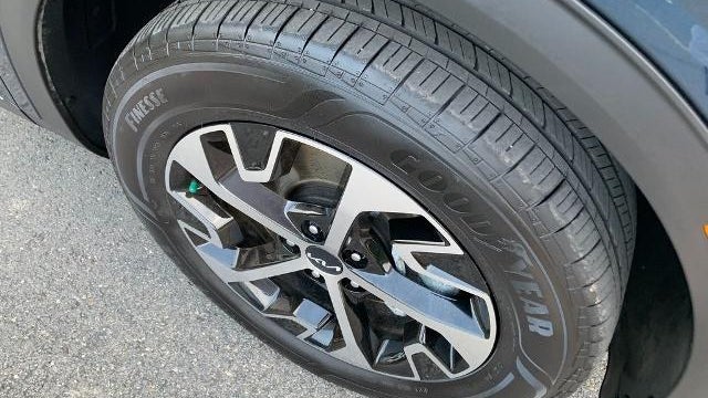 2025 Kia Sportage Hybrid EX
