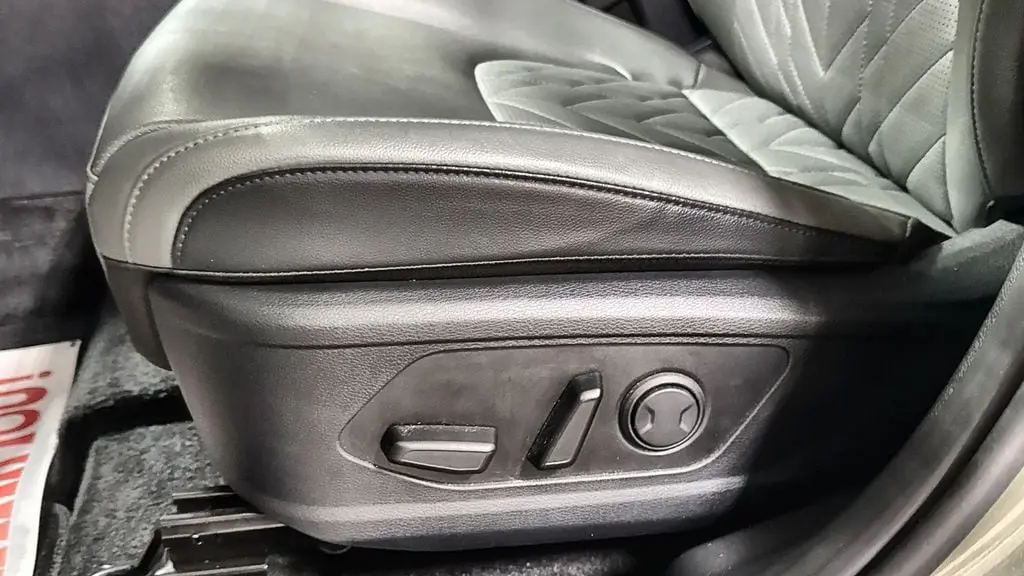 2024 Kia Sportage Plug-In Hybrid X-Line
