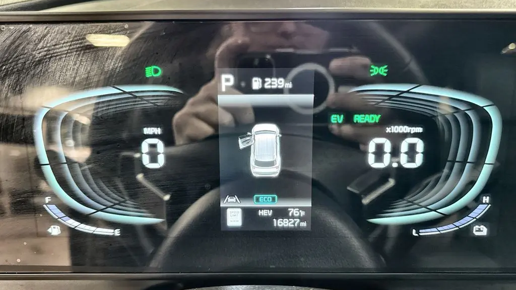 2024 Kia Sportage Plug-In Hybrid X-Line