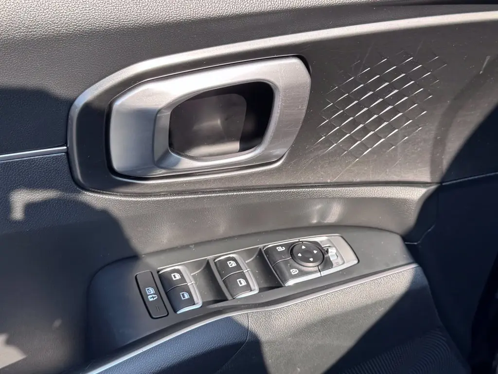 2022 Kia Sorento - $20,000