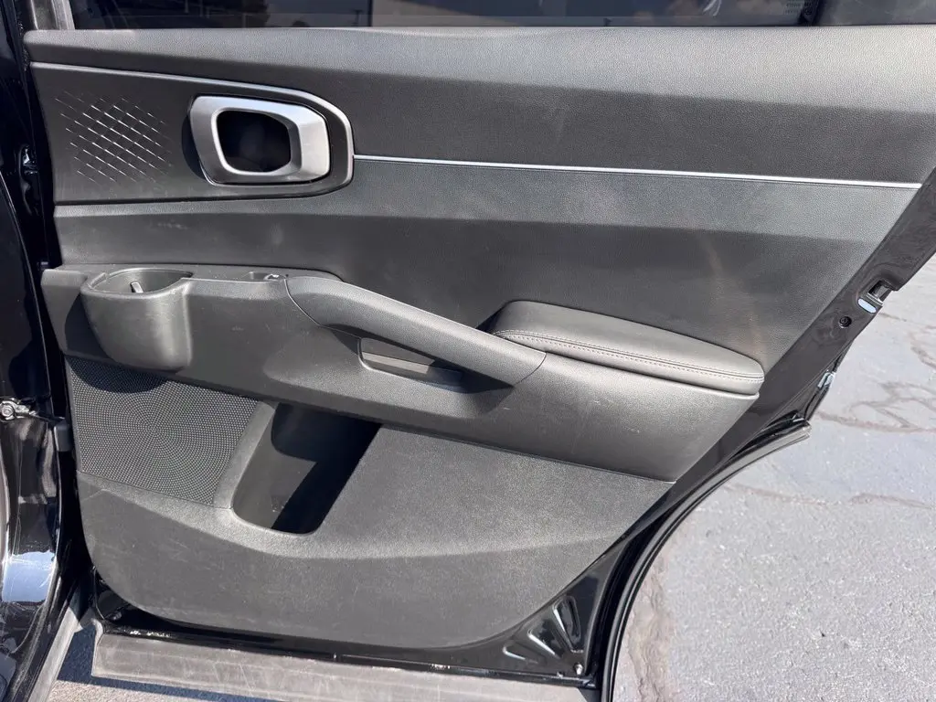 2022 Kia Sorento - $20,000