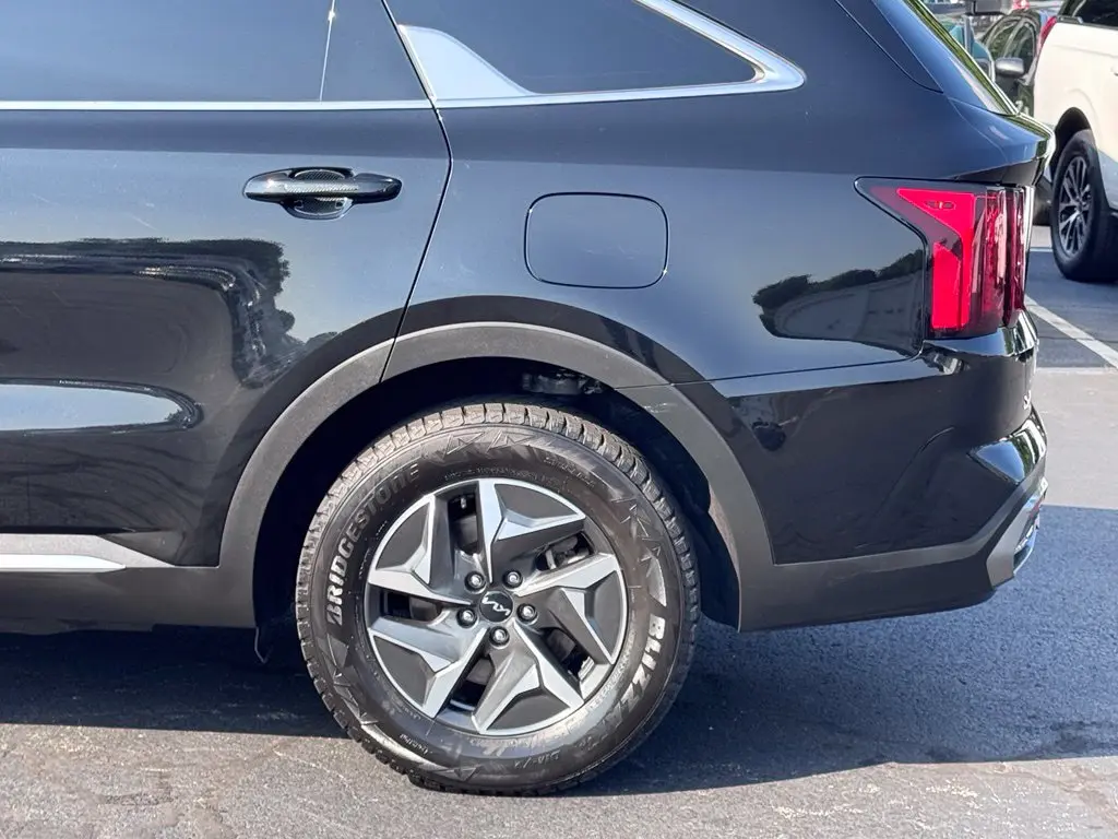 2022 Kia Sorento - $20,000