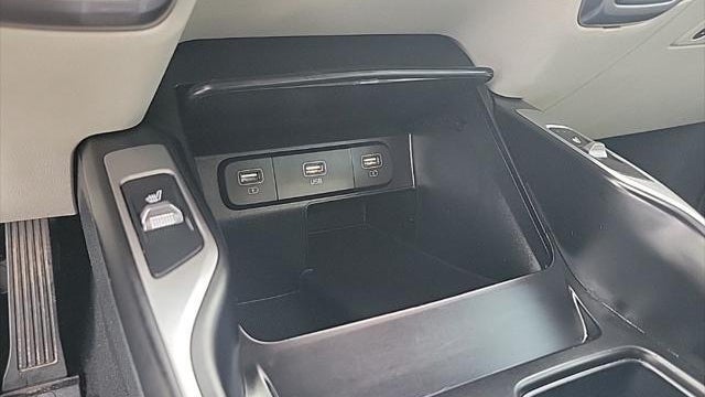 2022 Kia Sorento Hybrid S
