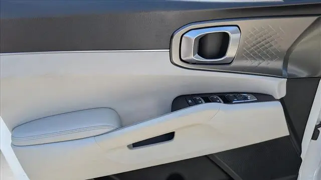 2022 Kia Sorento Hybrid S