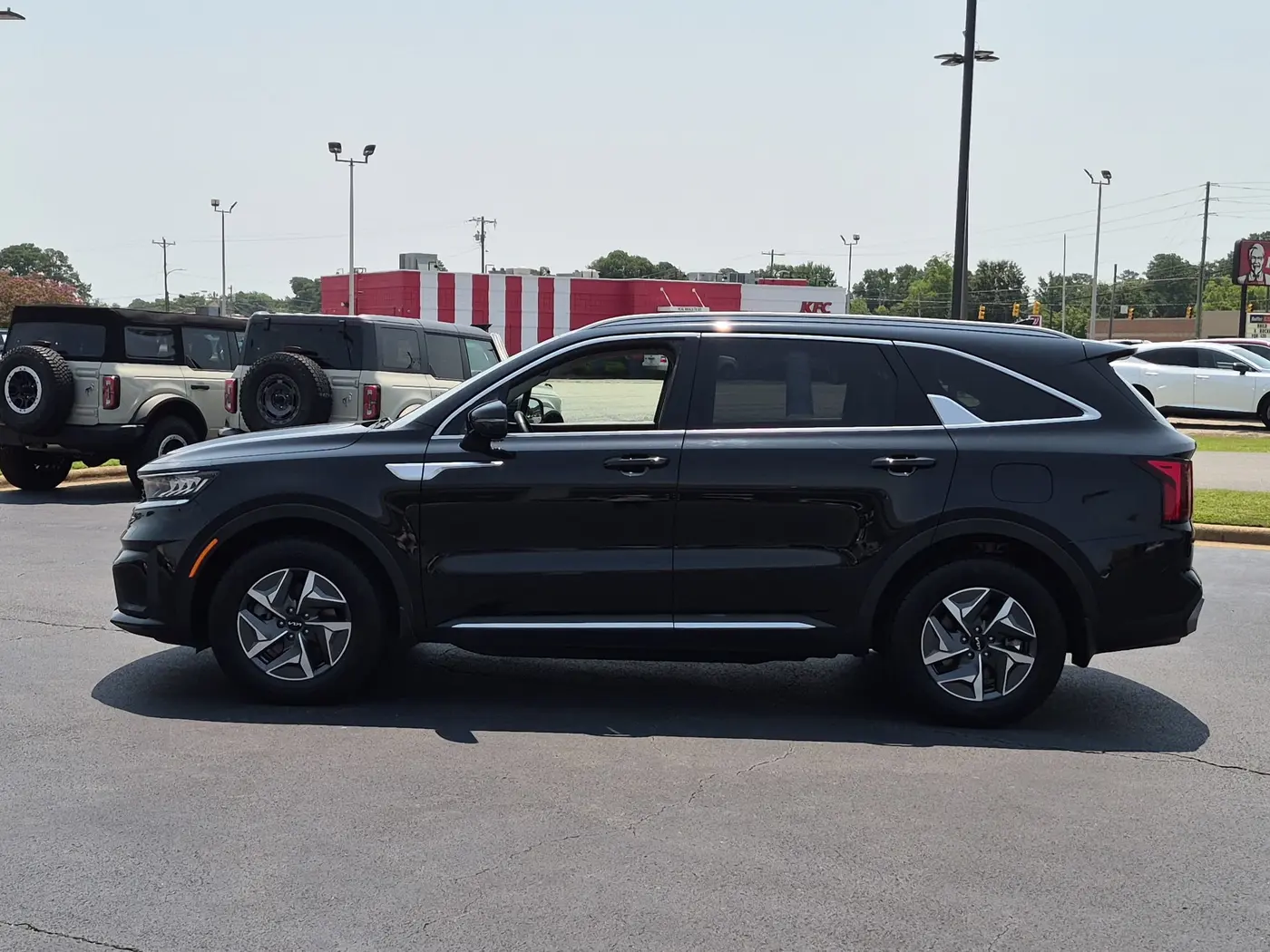 2022 Kia Sorento - $21,810