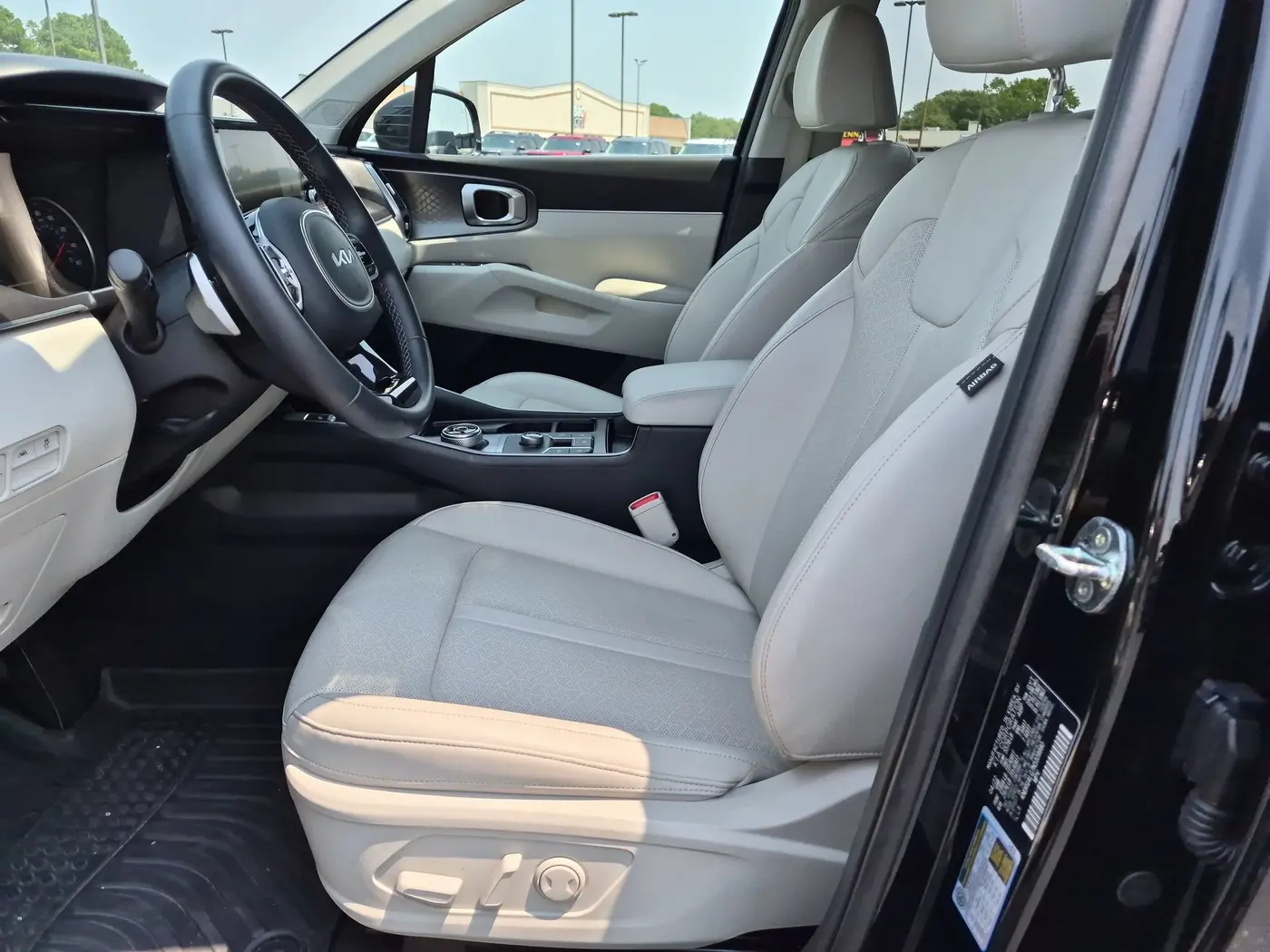 2022 Kia Sorento - $21,810