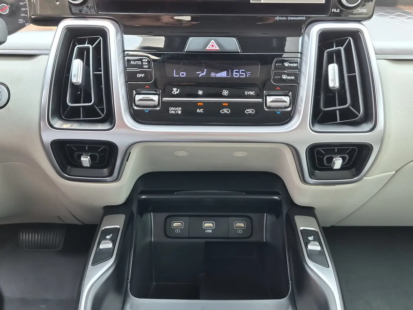 2022 Kia Sorento - $21,810