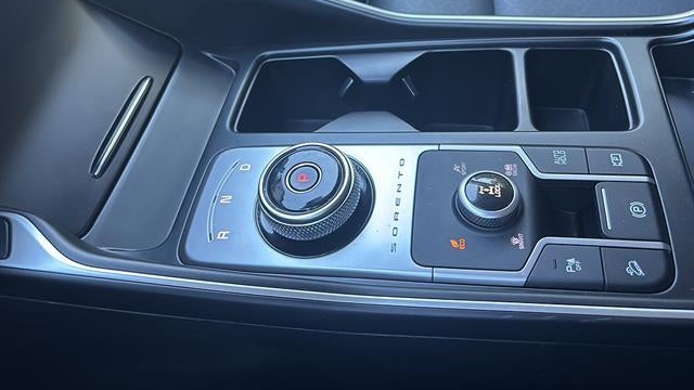 2022 Kia Sorento Hybrid S