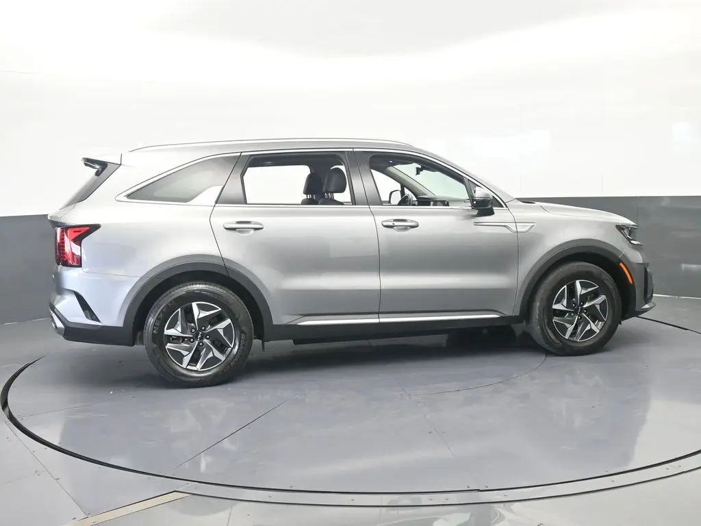 2023 Kia Sorento - $28,401