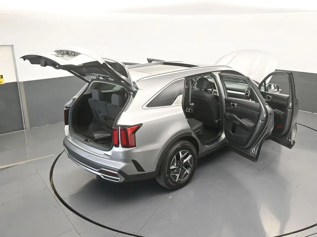 2023 Kia Sorento - $28,401