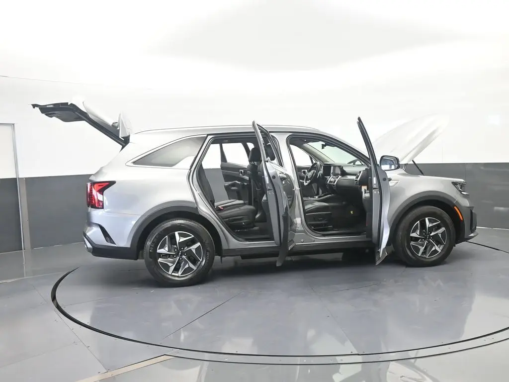 2023 Kia Sorento - $28,401
