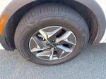 2024 Sorento Hybrid Thumbnail 2