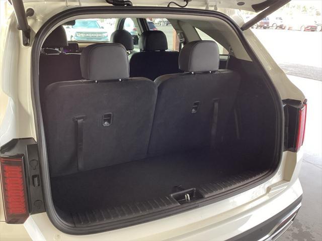2023 Kia Sorento - $34,000