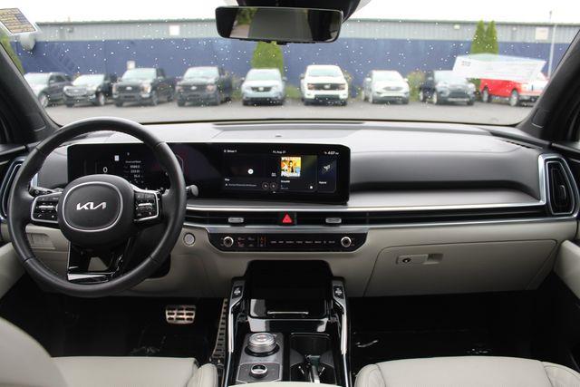 2025 Kia Sorento - $32,490