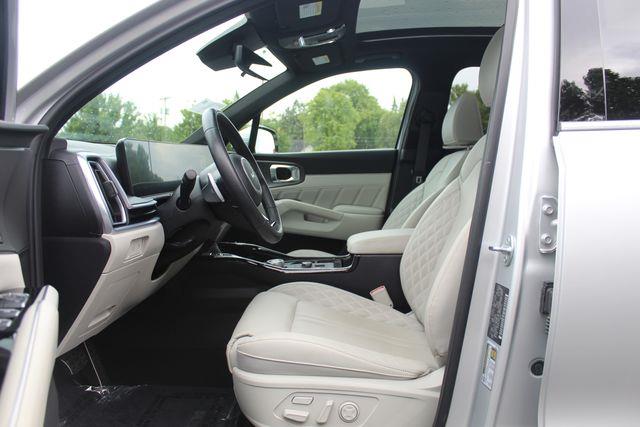 2025 Kia Sorento - $32,490