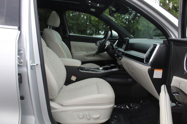 2025 Kia Sorento - $32,490