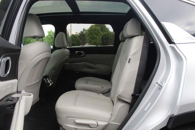 2025 Kia Sorento - $32,490