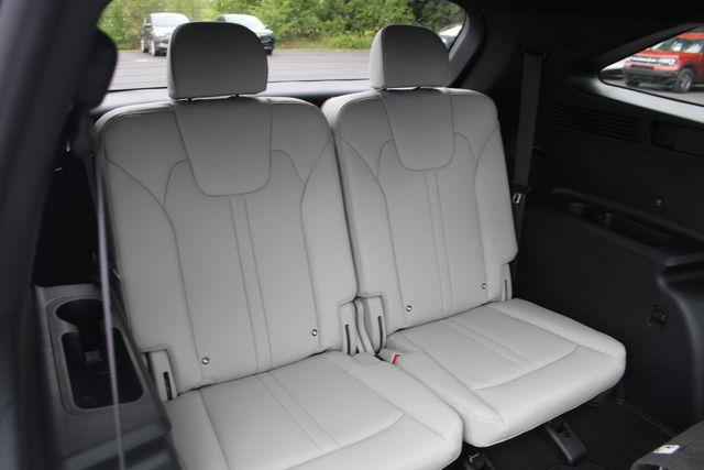 2025 Kia Sorento - $32,490