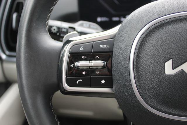 2025 Kia Sorento - $32,490