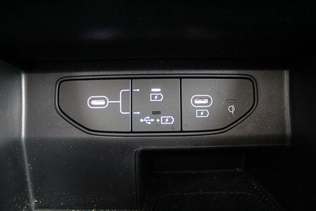 2025 Kia Sorento - $32,490