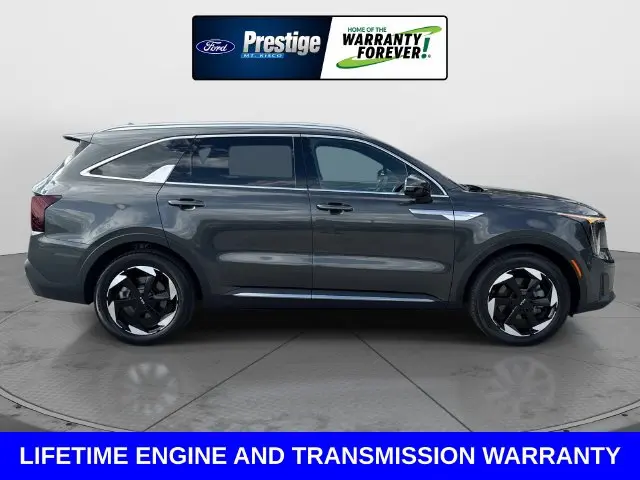 2025 Kia Sorento - $35,800