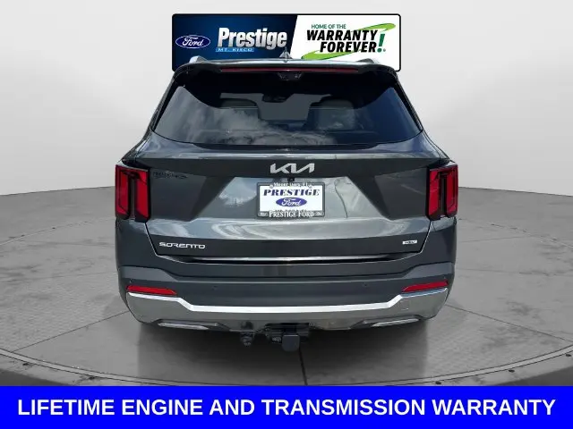 2025 Kia Sorento - $35,800