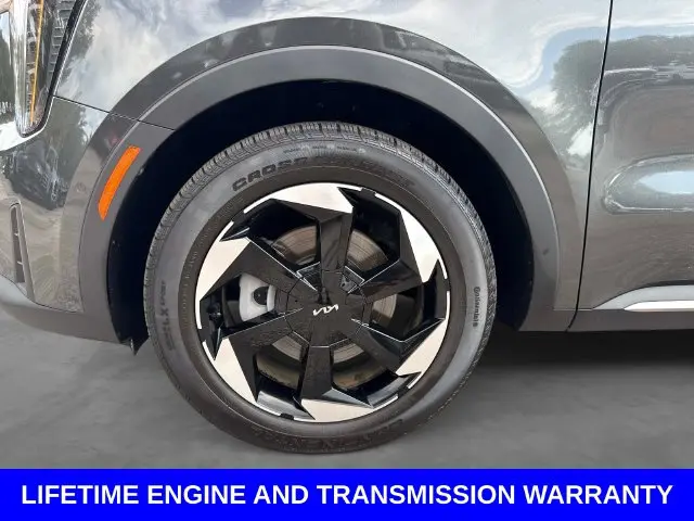 2025 Kia Sorento - $35,800