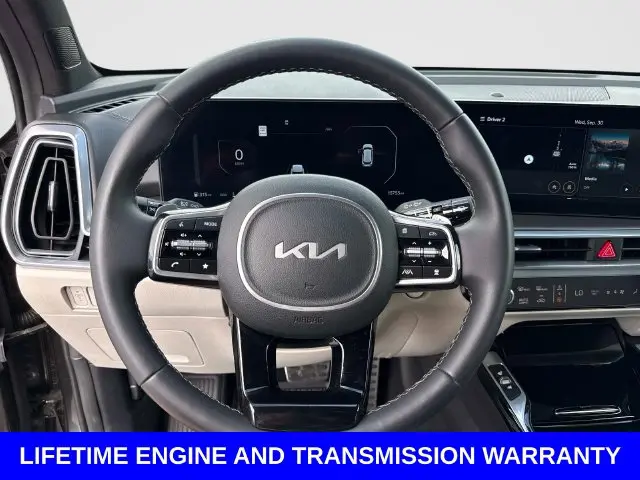 2025 Kia Sorento - $35,800
