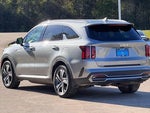2023 Sorento Hybrid Thumbnail 4
