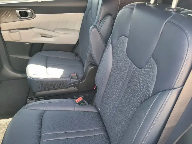 2023 Kia Sorento - $36,573