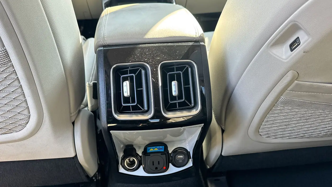 2023 Kia Sorento Plug-In Hybrid SX Prestige