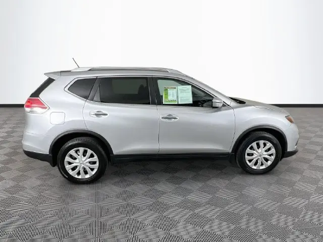 2016 Nissan Rogue - $10,900