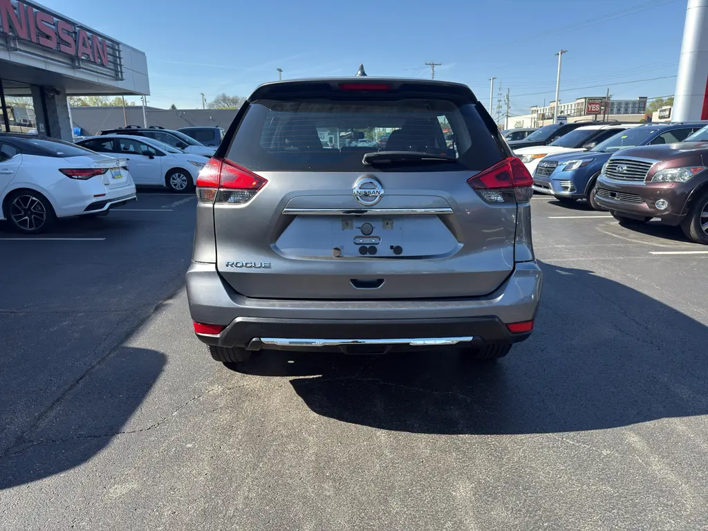 2017 Nissan Rogue - $8,995