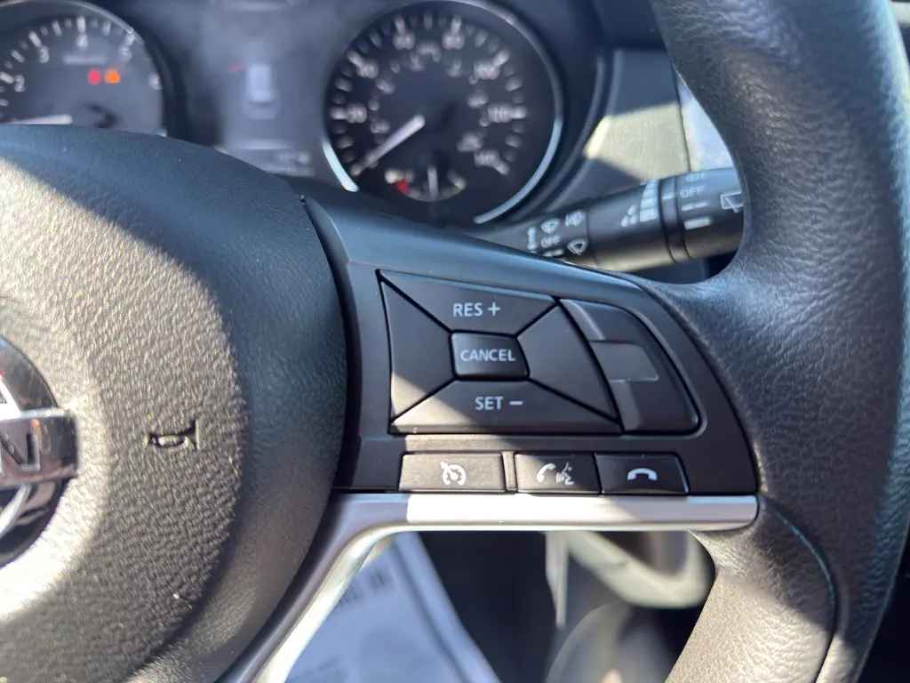 2017 Nissan Rogue - $8,995